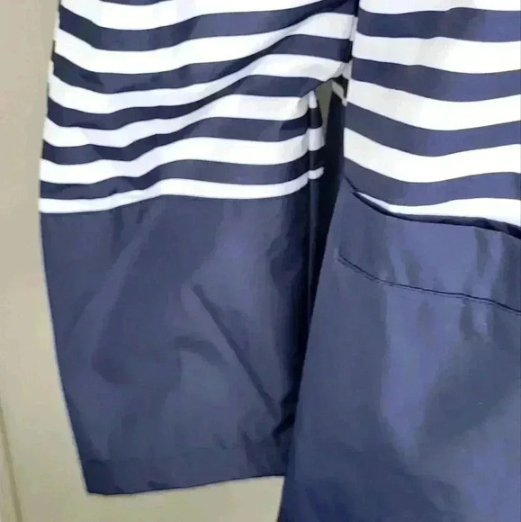 GameDay Michigan Wolverings Blue & White Stripped Hooded Lightweight Jacket Sz M - Picture 6 of 10